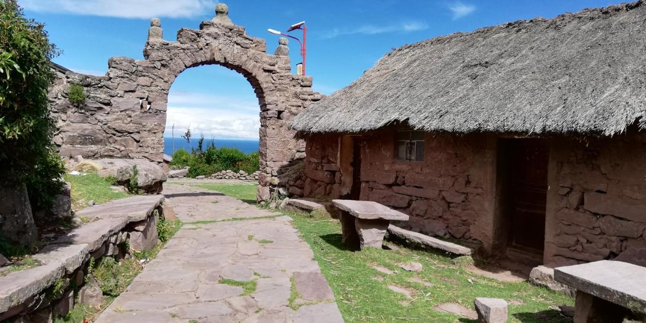 Taquile Hospedaje Mario Huillanopampa Exterior photo