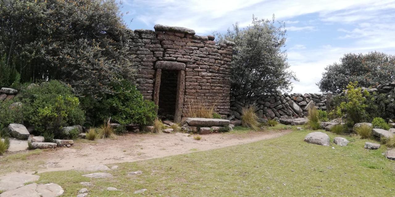 Taquile Hospedaje Mario Huillanopampa Exterior photo